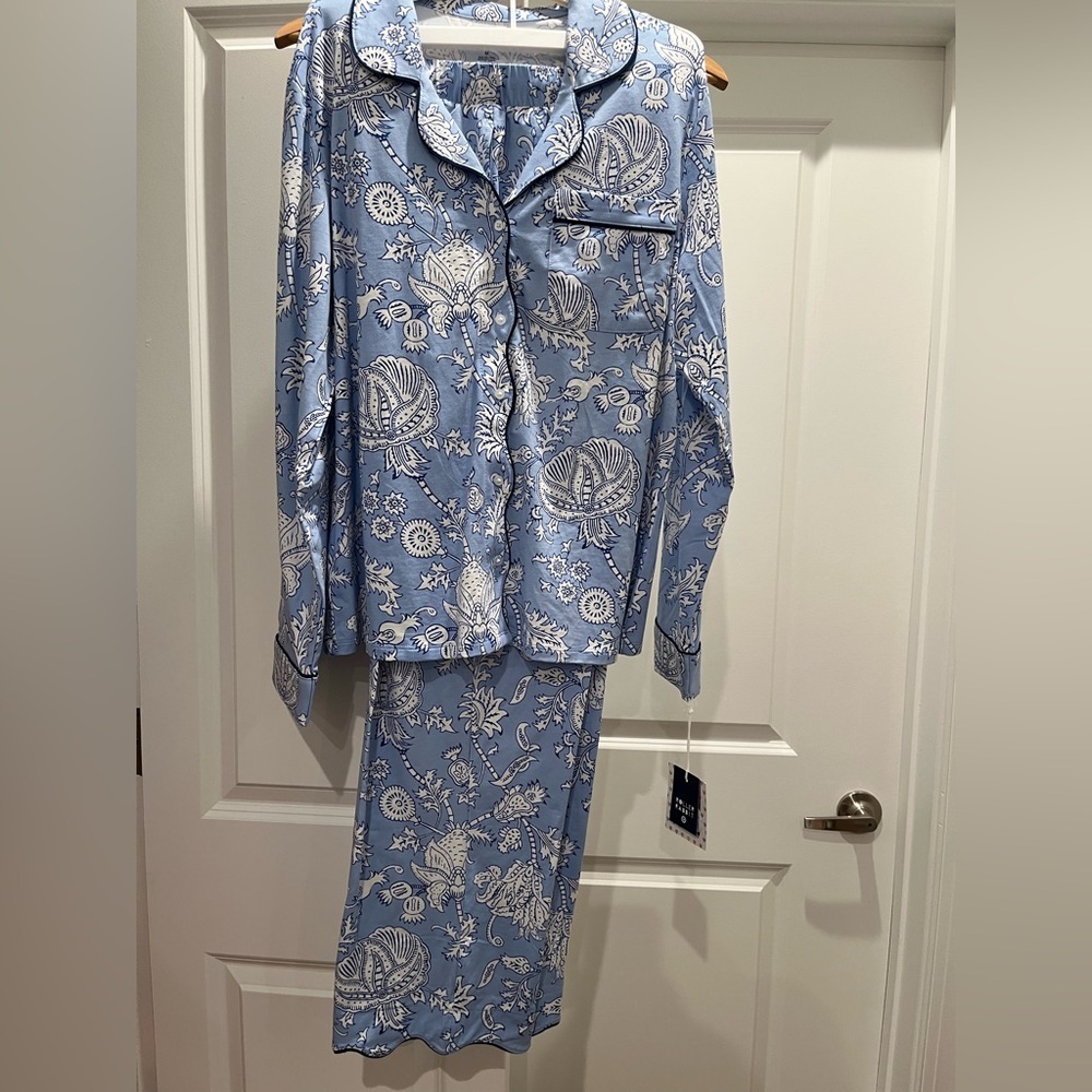NWT Roller Rabbit x Target Floral Vines Long Sleeves Shorts Pajamas Set Blue - Picture 5 of 6